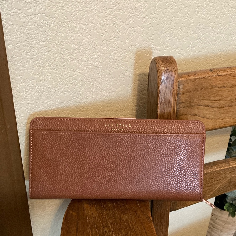 Ted Baker London Jade Leather Zip Around Wallet Like New!